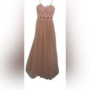 GREAT PROM DRESS. NWT Club L dress with lace bodice and tulle underlay size 8